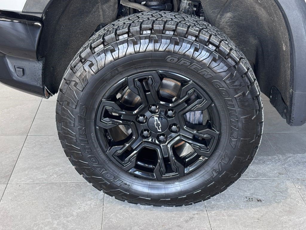 Certified 2022 Chevrolet Silverado 1500 ZR2 w/ Technology Package image 4