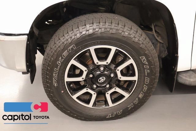 Used 2015 Toyota Tundra Limited w/ Limited Premium Package AWD/4WD image 8