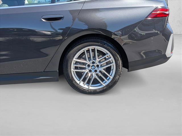 Used 2025 BMW 530i image 24
