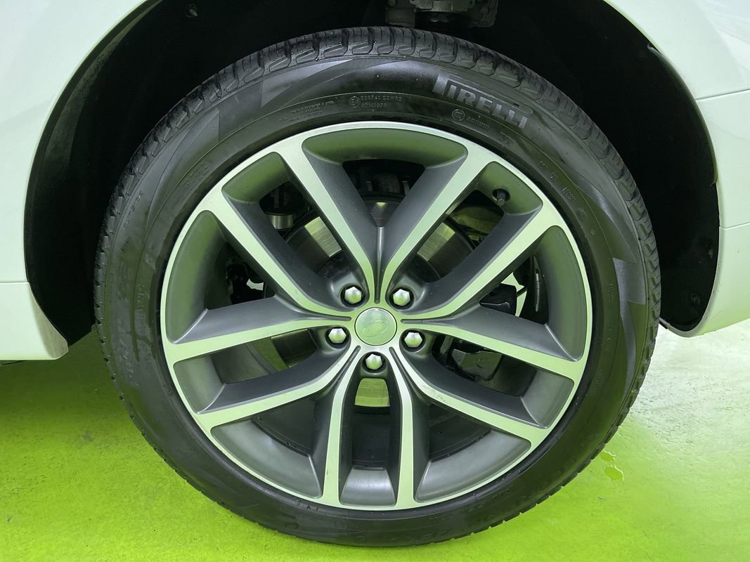 Used 2023 Land Rover Range Rover Sport SE Dynamic image 16