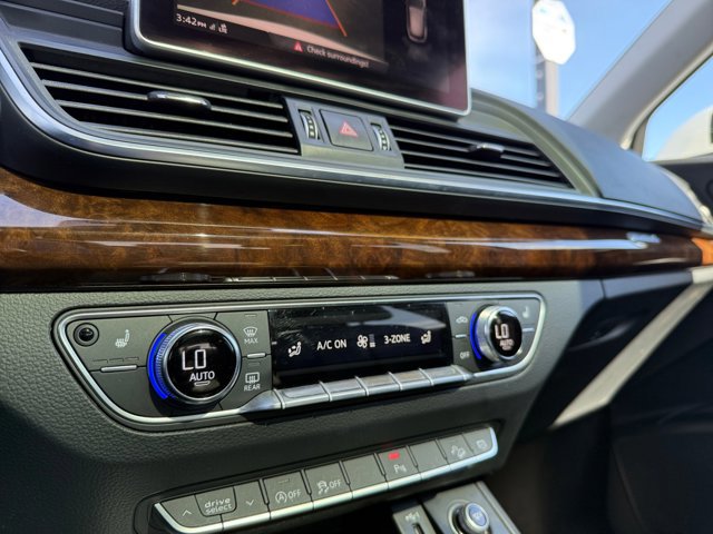 Used 2020 Audi Q5 2.0T Premium Plus w/ Premium Plus Package AWD/4WD image 40
