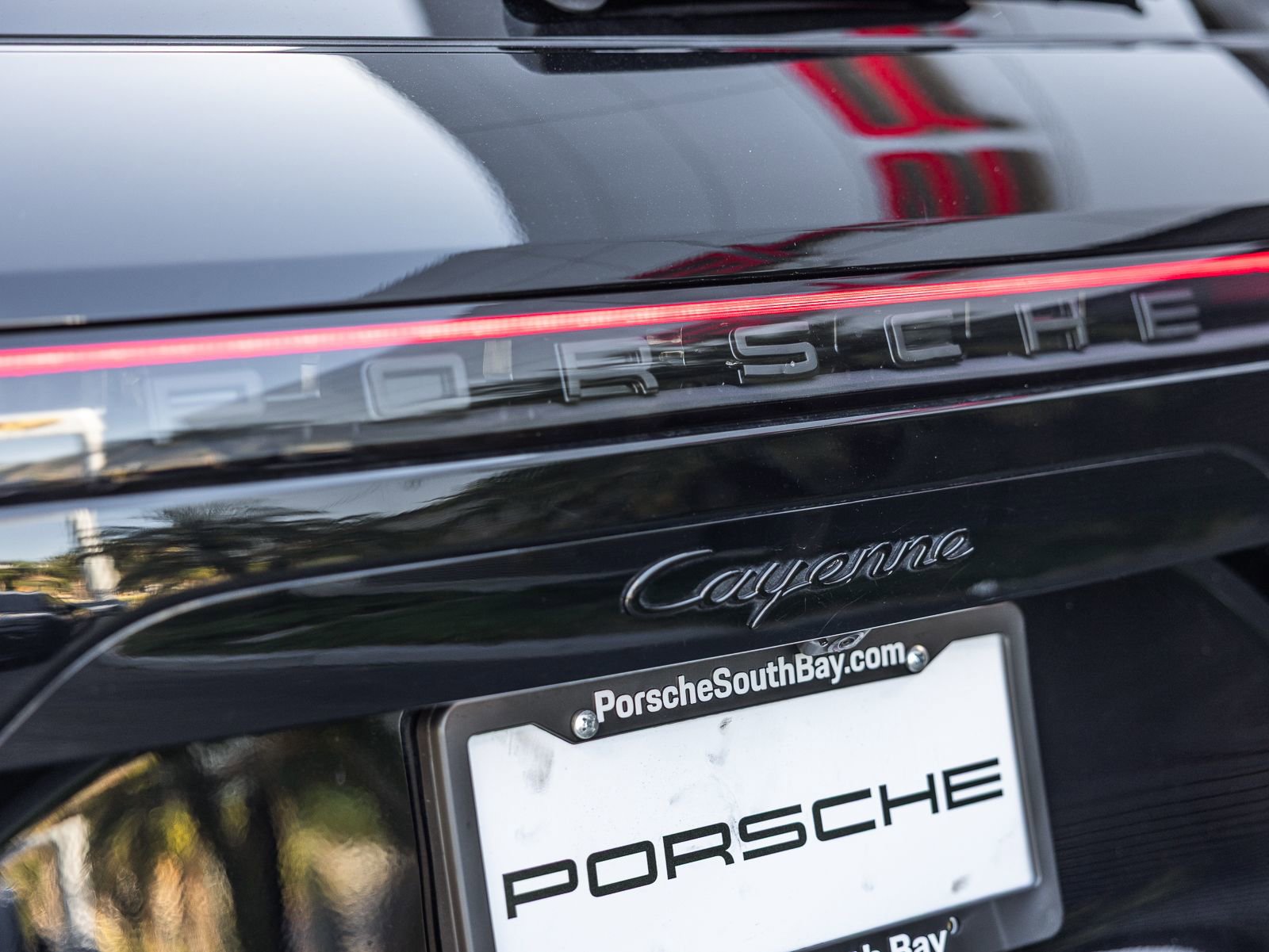 Certified 2023 Porsche Cayenne AWD/4WD image 25