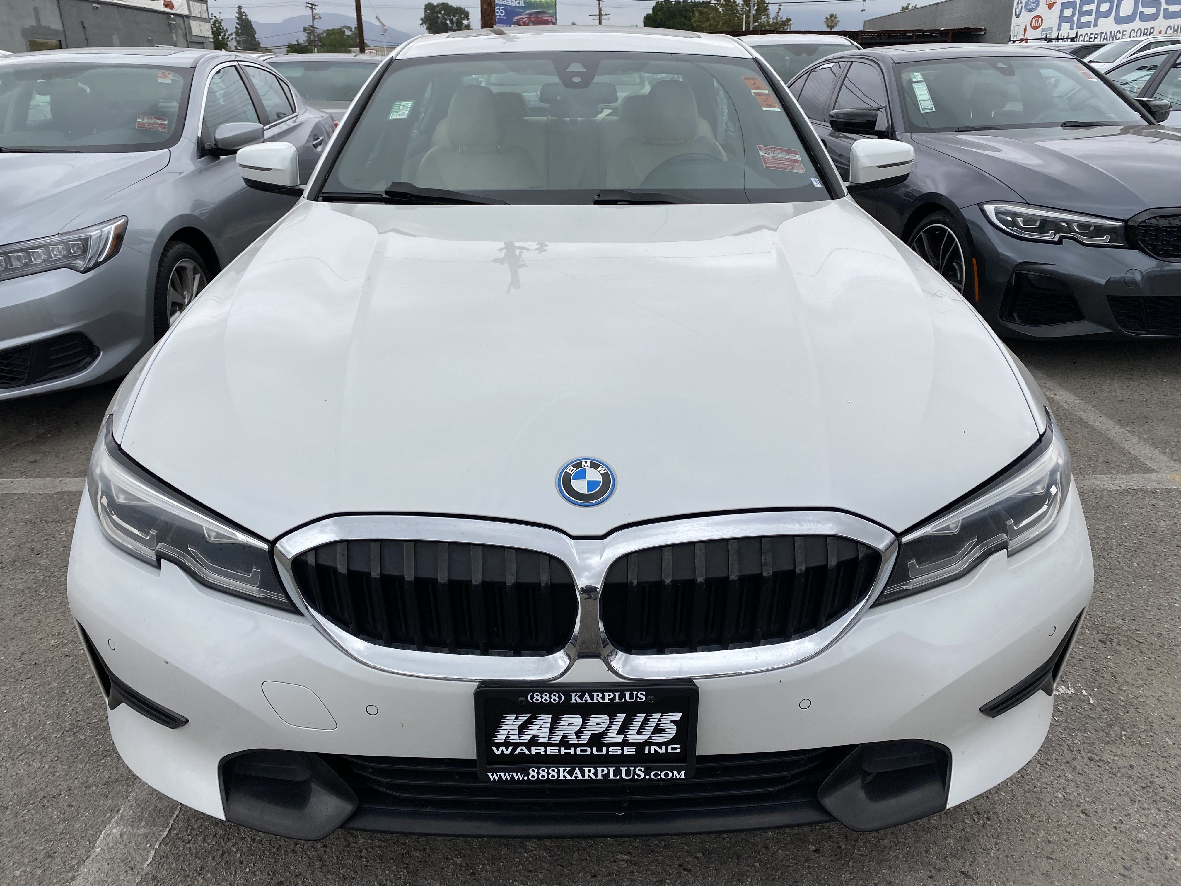 Used 2022 BMW 330e w/ Driving Assistance Package RWD image 3