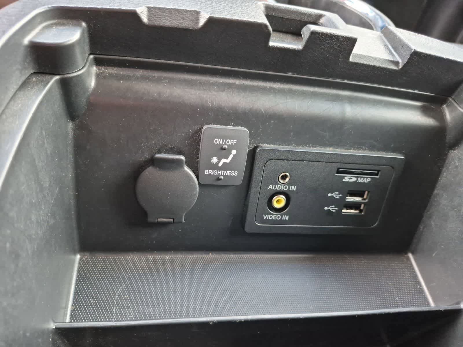 Used 2019 Nissan Pathfinder Platinum AWD/4WD image 32