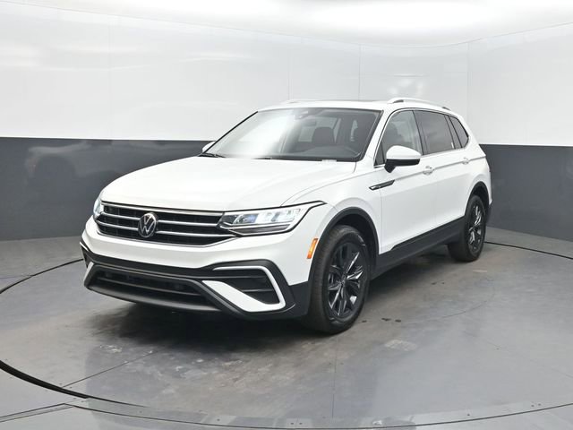 Used 2024 Volkswagen Tiguan SE