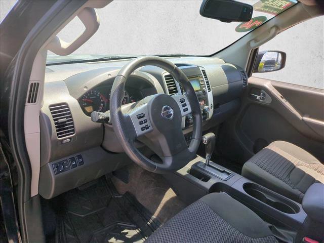 Used 2014 Nissan Frontier SV w/ SV Value Truck Package AWD/4WD image 10