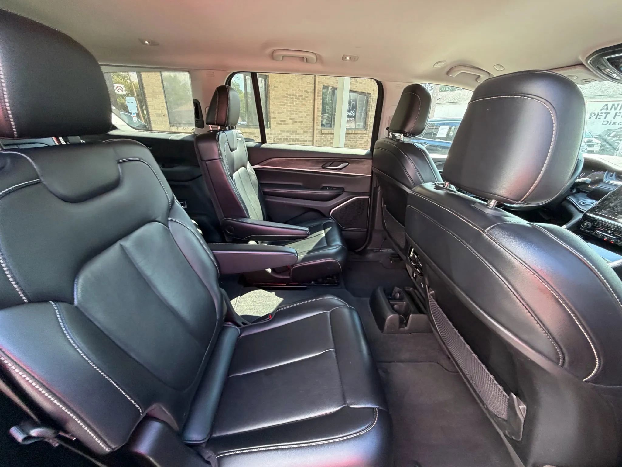 Used 2021 Jeep Grand Cherokee L Limited image 31