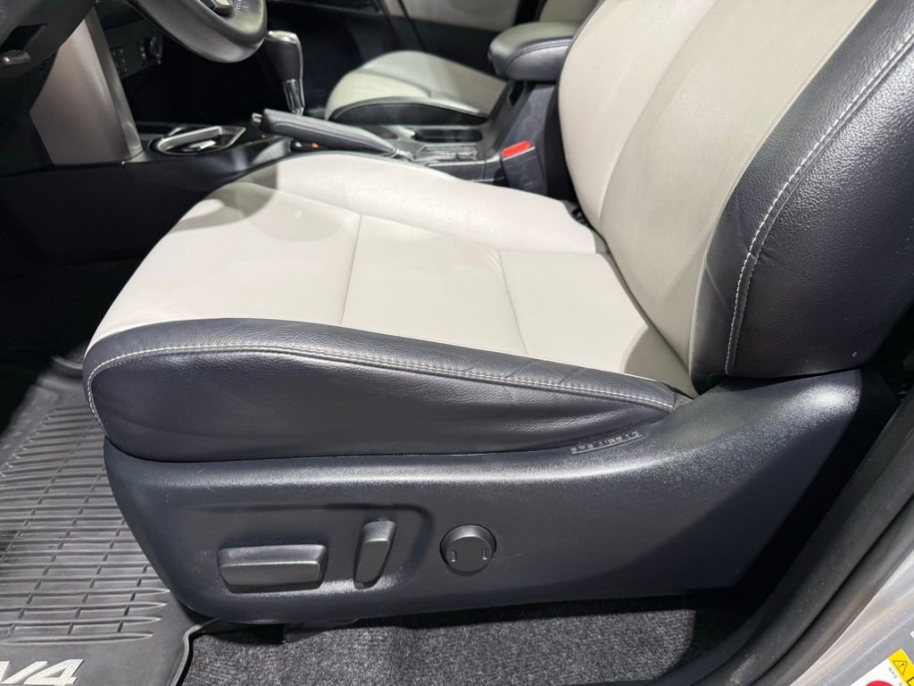 Certified 2018 Toyota RAV4 Limited w/ All Weather Liner Package AWD/4WD image 14