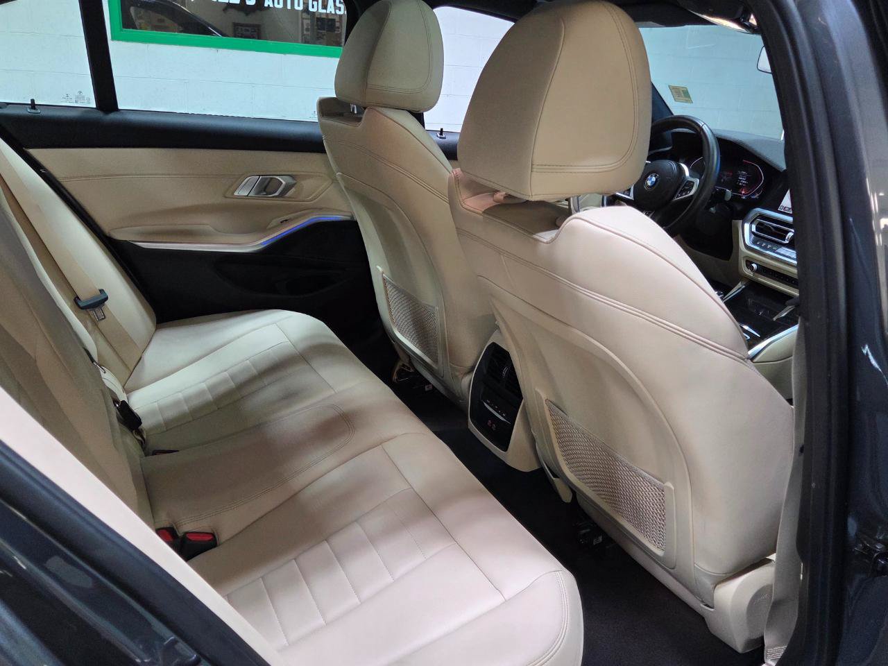 Used 2021 BMW 330i xDrive Sedan w/ M Sport Package AWD/4WD image 21