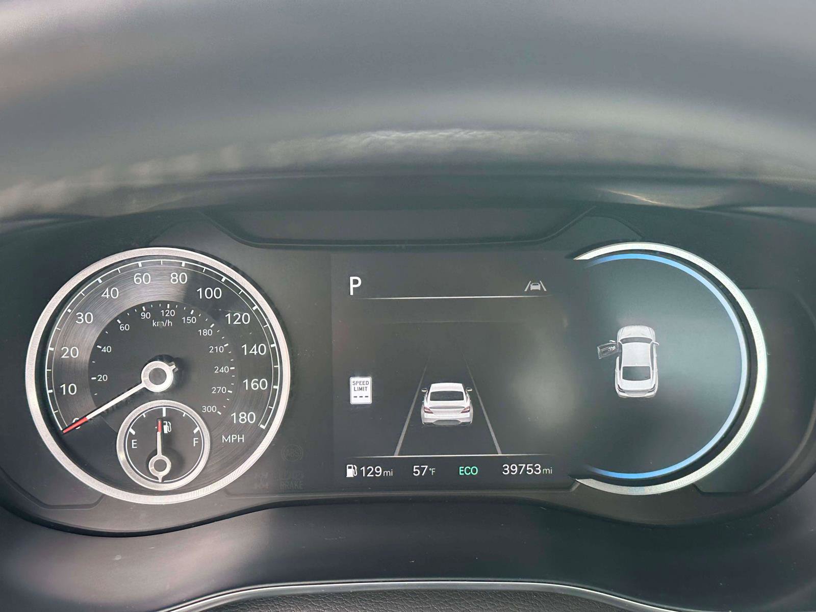 Used 2024 Genesis G70 2.5T image 24