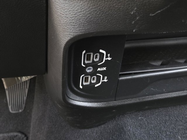 Used 2024 RAM 2500 Big Horn AWD/4WD image 32
