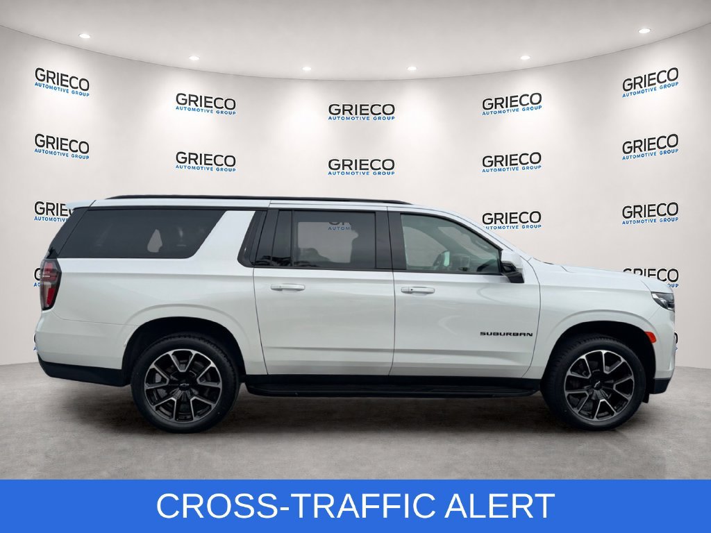 Used 2024 Chevrolet Suburban RST w/ Luxury Package RWD image 8