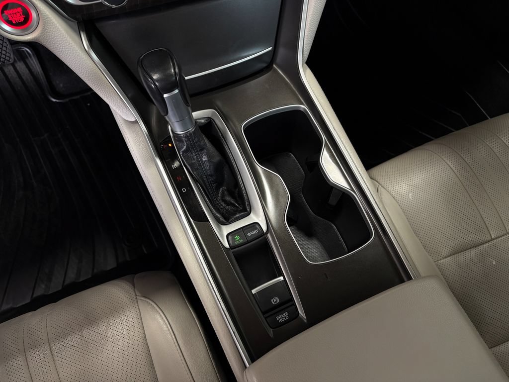 Used 2018 Honda Accord Touring image 20