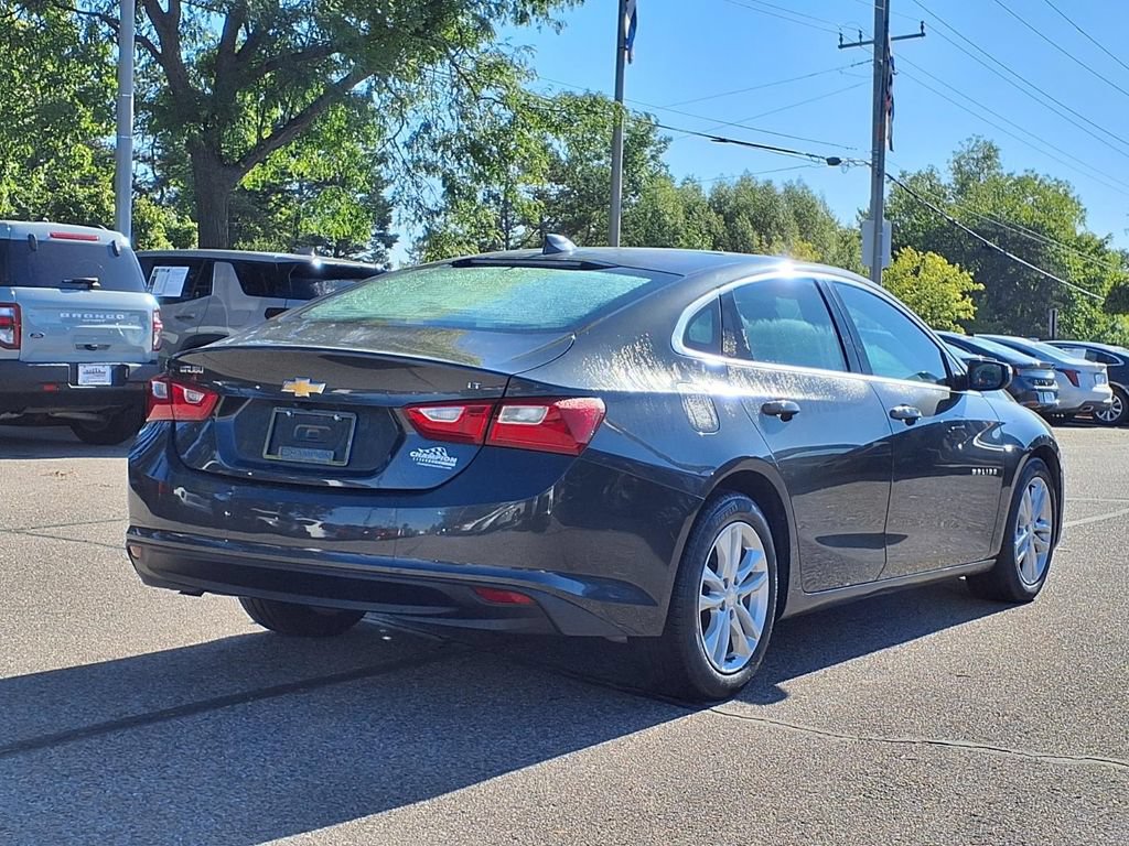 Used 2018 Chevrolet Malibu LT FWD image 4