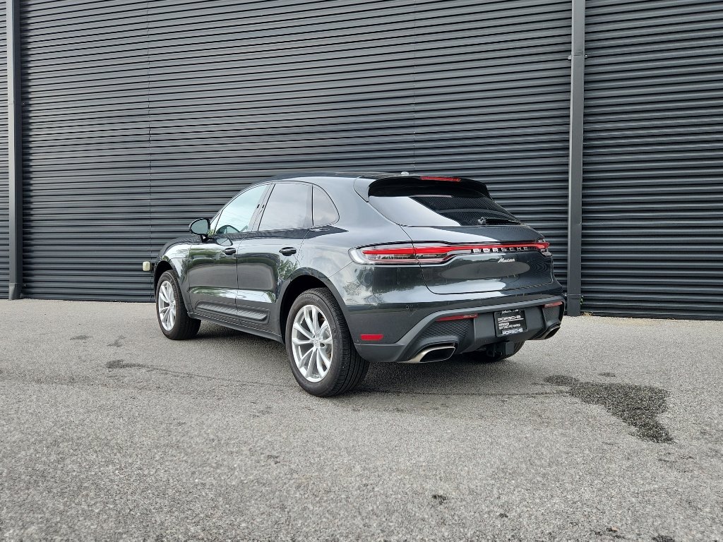 New 2025 Porsche Macan image 3