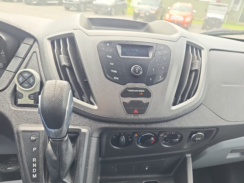 Used 2016 Ford Transit 250 130 Low Roof RWD image 28