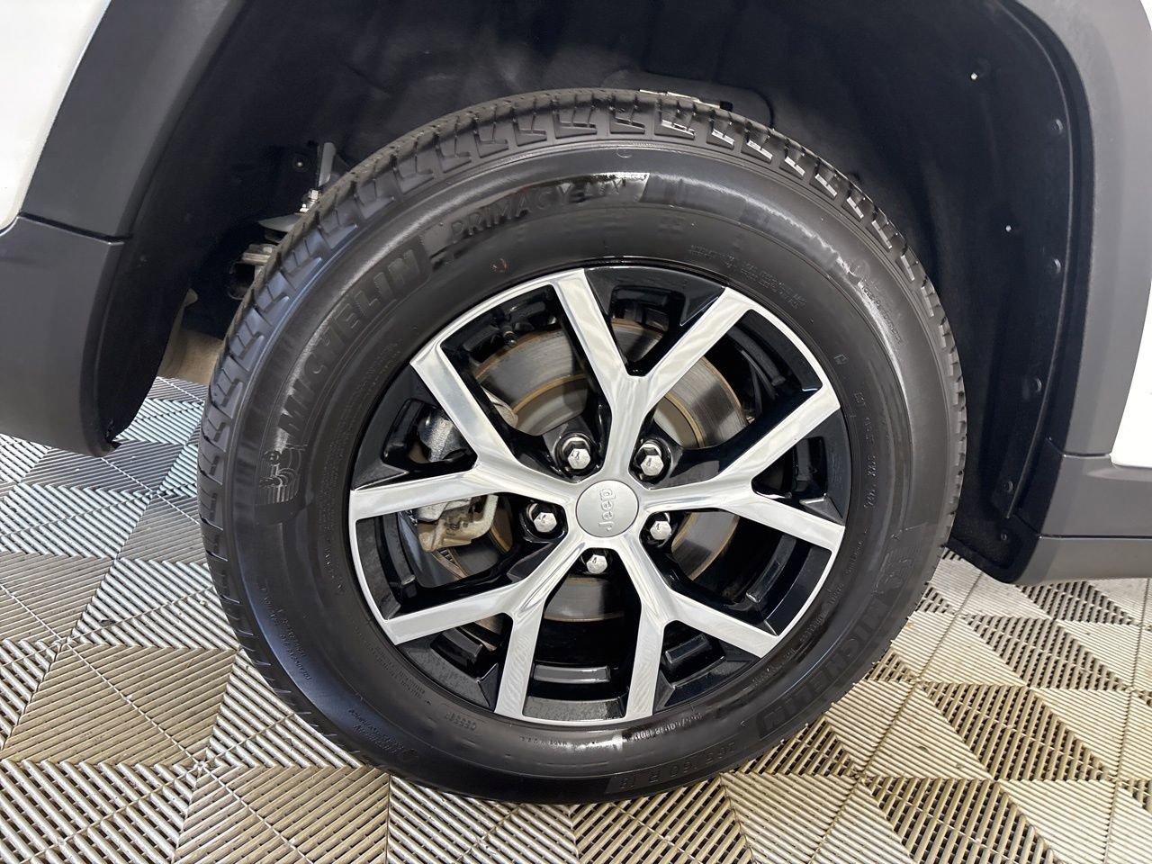 Used 2024 Jeep Grand Cherokee L Limited w/ Luxury Tech Group II image 33