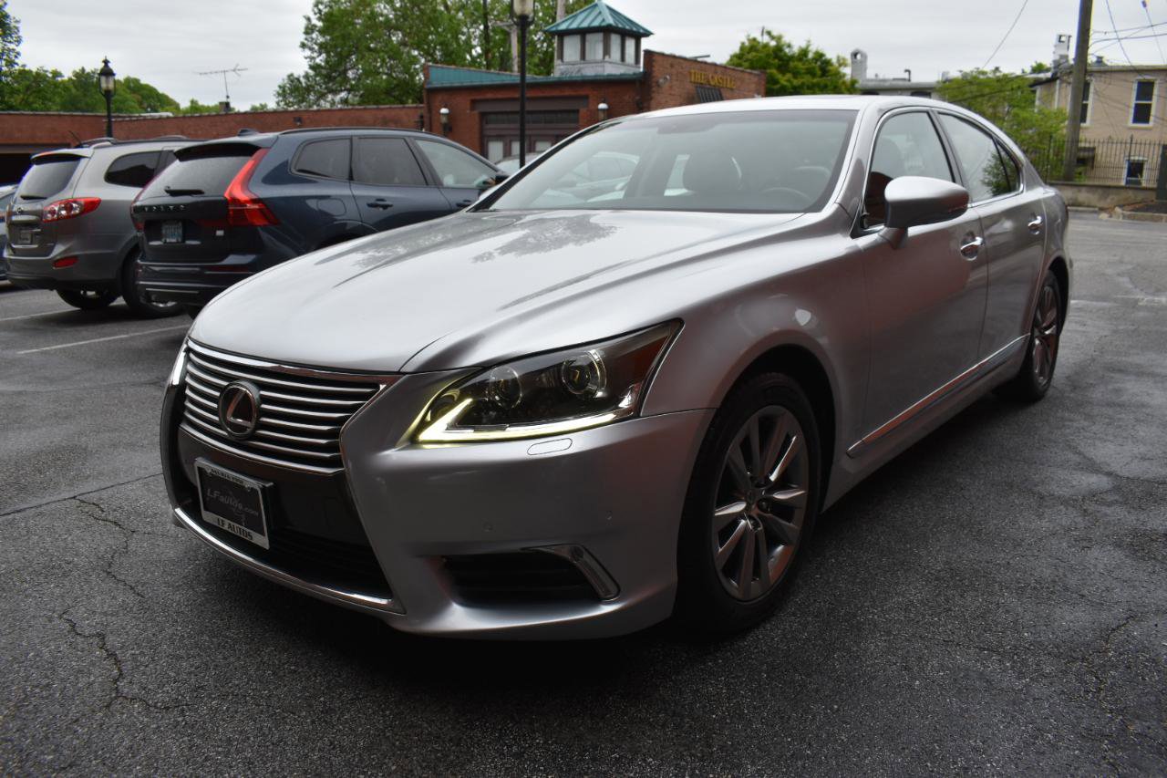 Used 2015 Lexus LS 460 AWD w/ Comfort Package image 8