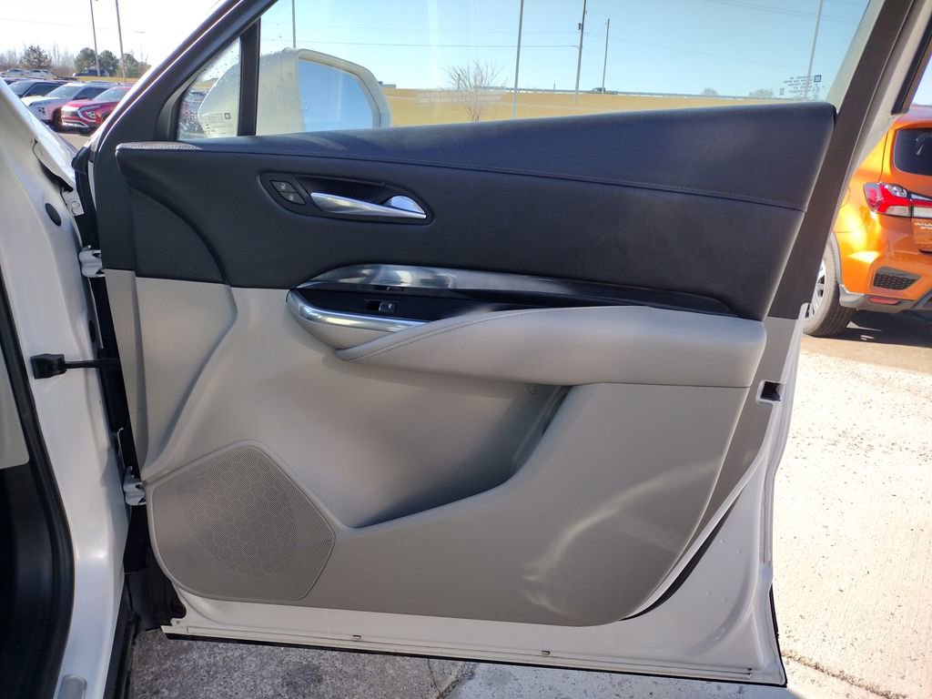 Used 2019 Cadillac XT4 Luxury AWD/4WD image 23