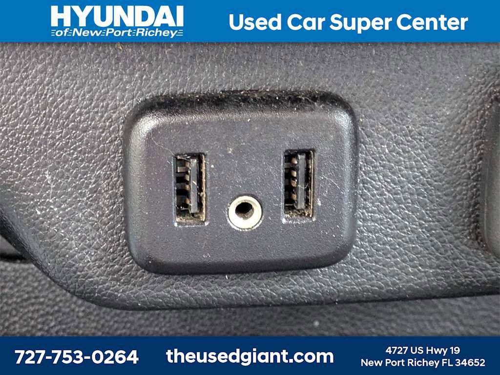 Used 2019 Chevrolet Traverse LT image 30