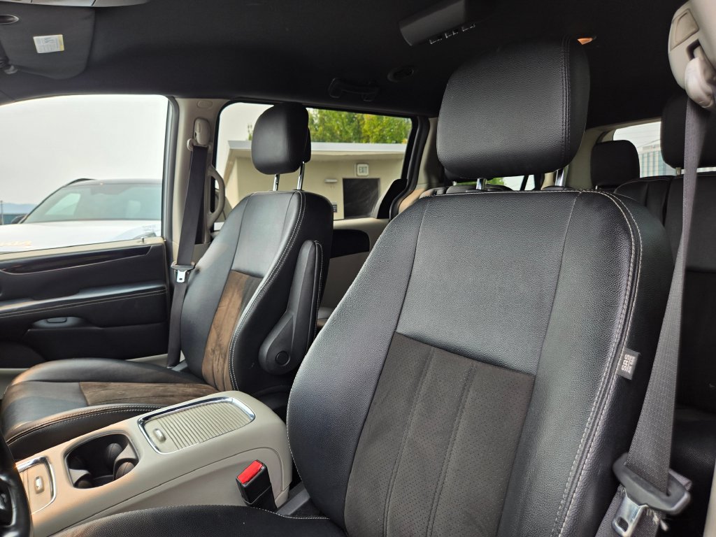 Used 2019 Dodge Grand Caravan SXT FWD image 22