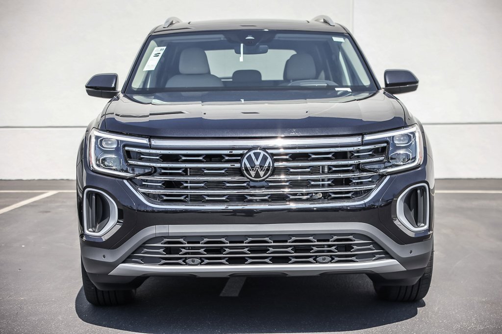New 2026 Volkswagen Atlas SEL image 2