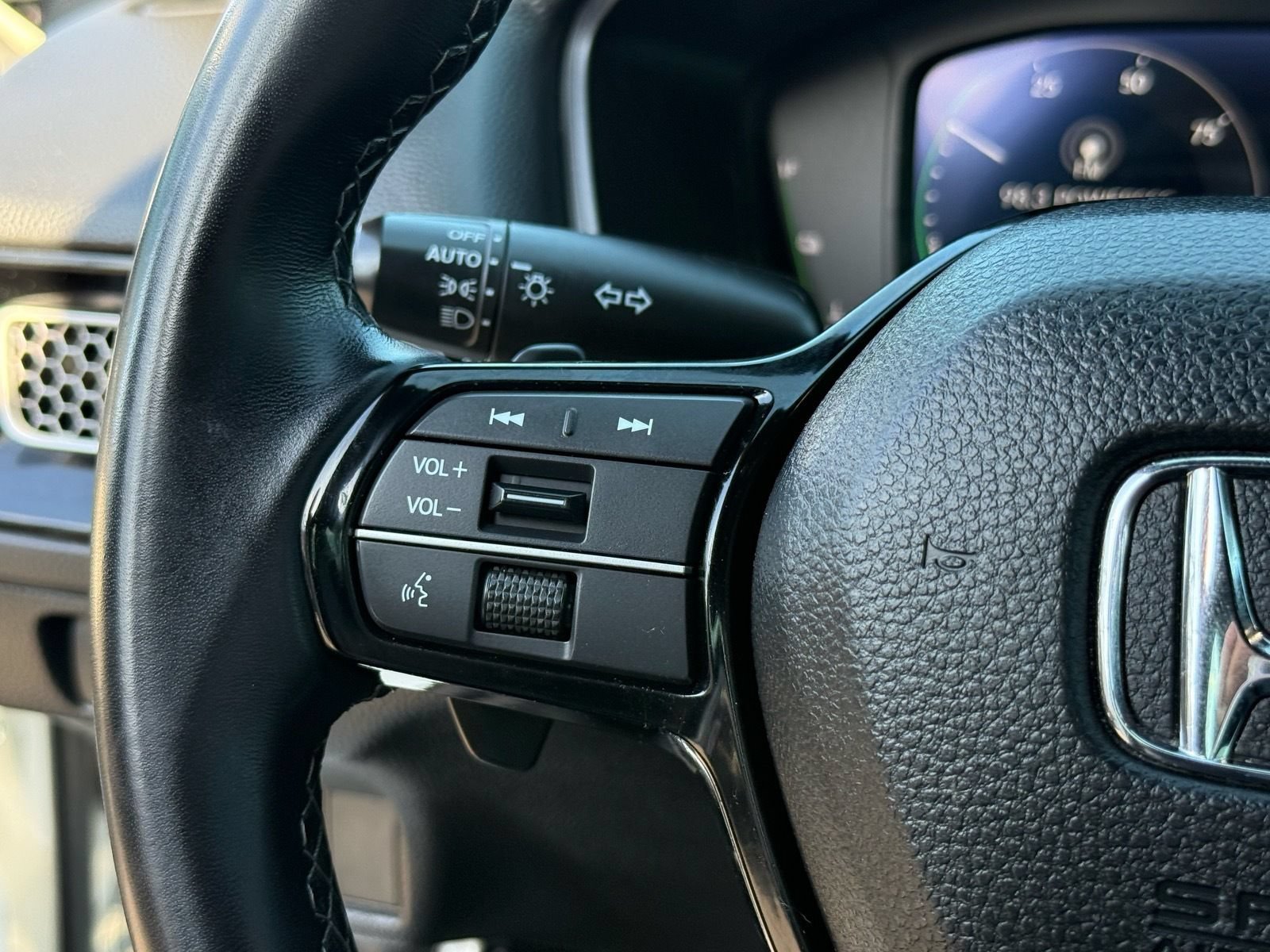 Used 2025 Honda Civic Sport Touring image 17