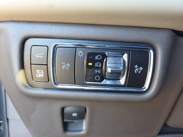 Used 2023 Lincoln Nautilus Reserve w/ Luxury Package AWD/4WD image 30