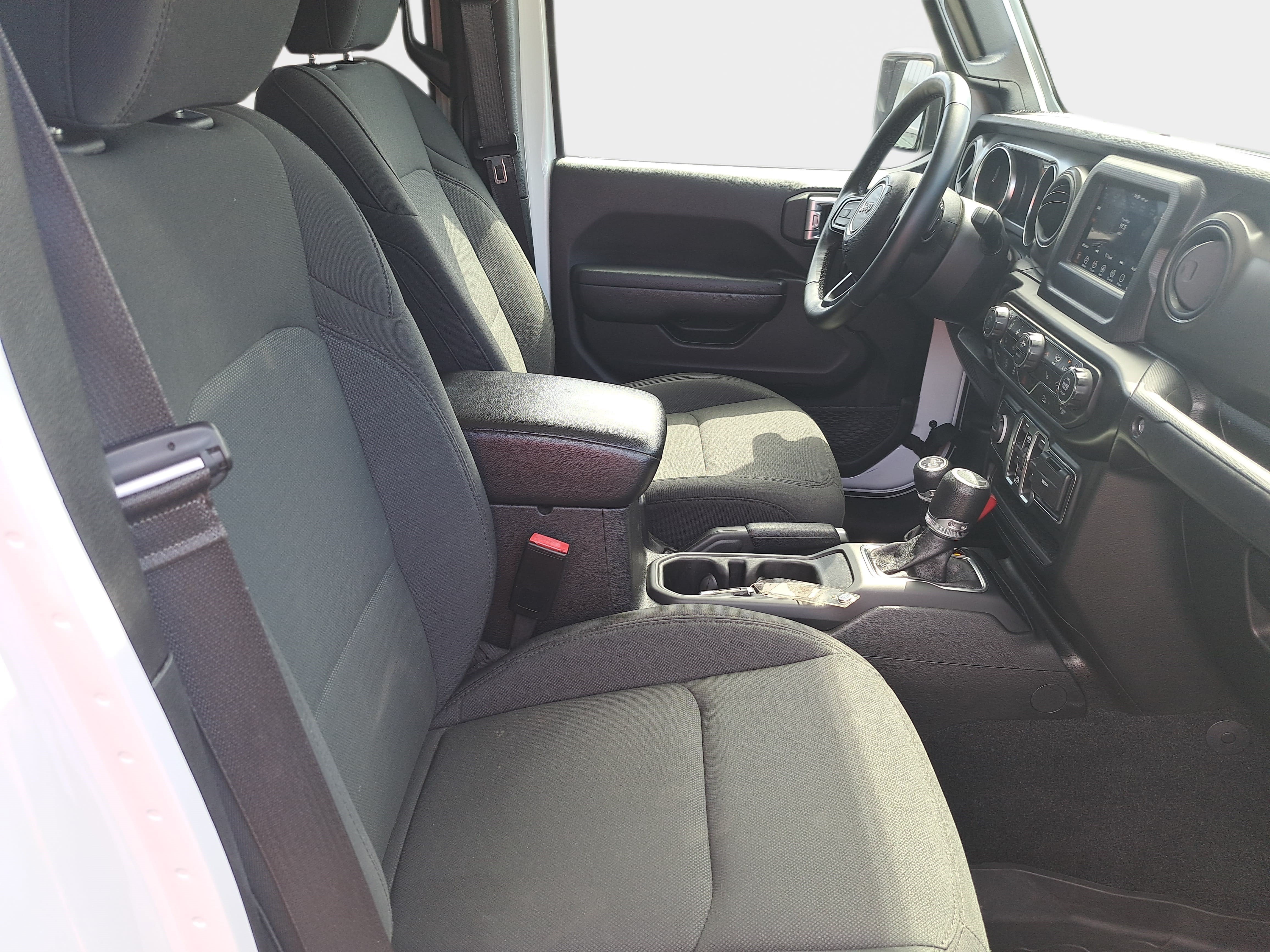 Used 2022 Jeep Gladiator Overland AWD/4WD image 10