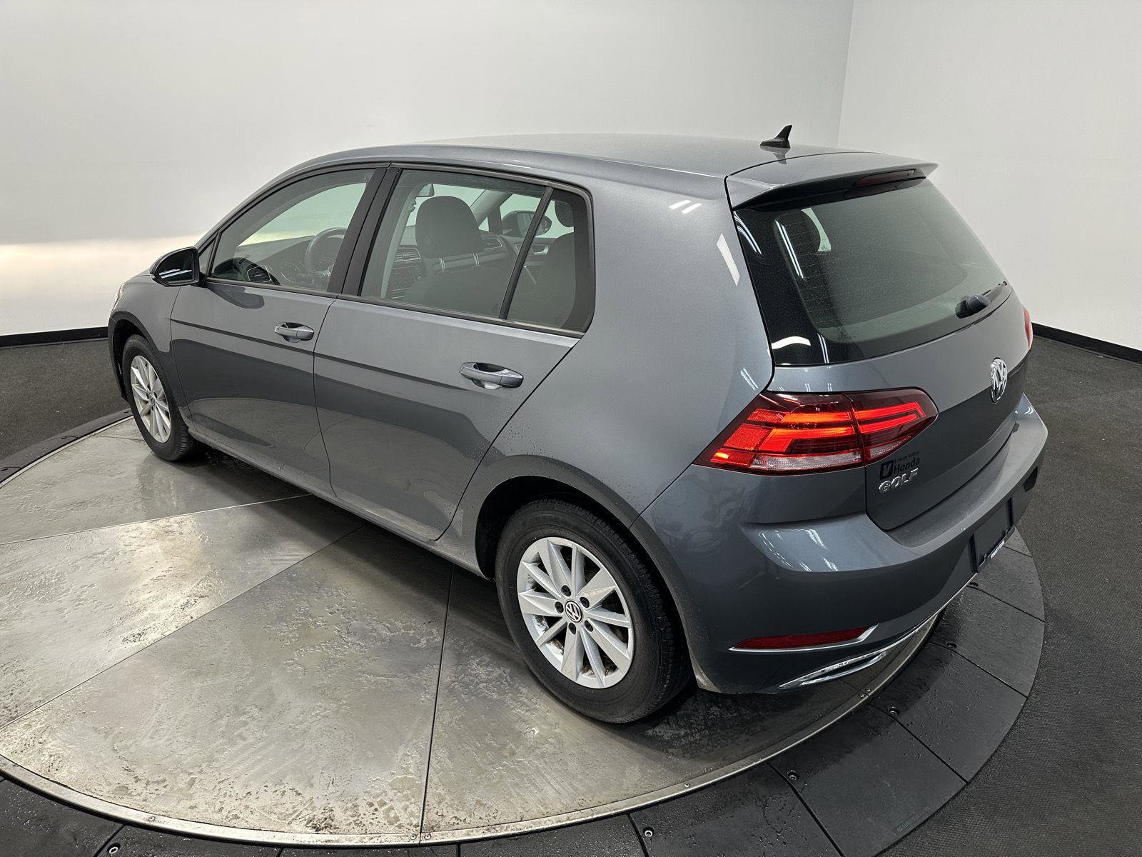 Used 2019 Volkswagen Golf S image 4
