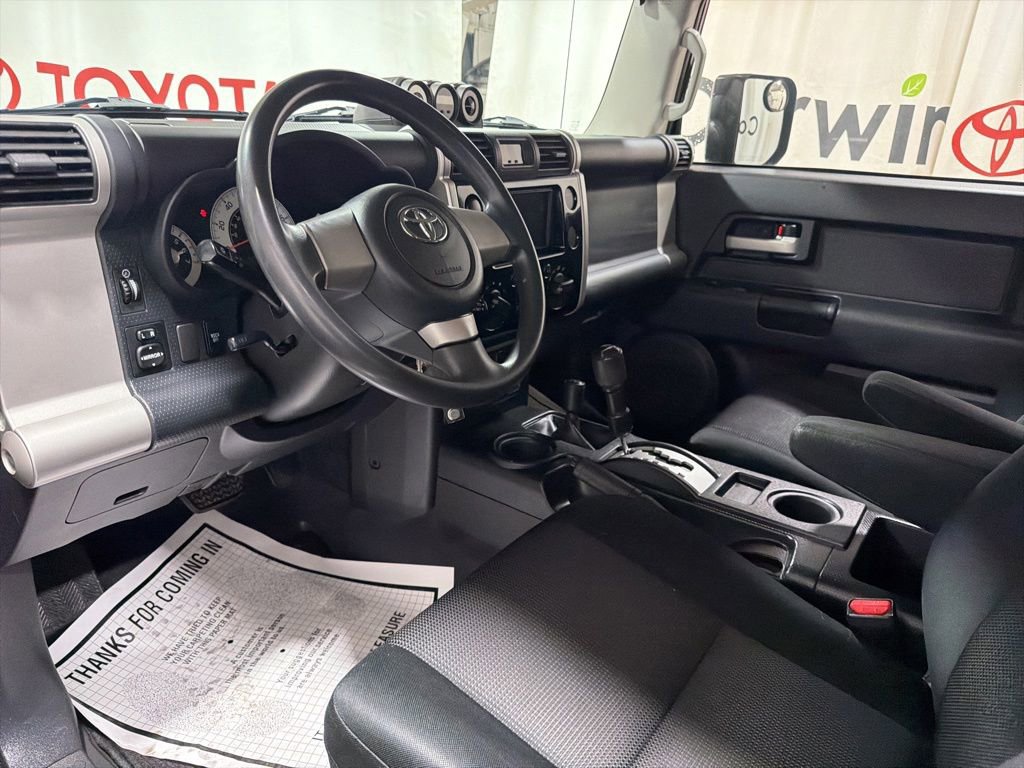 Used 2010 Toyota FJ Cruiser 4WD image 21