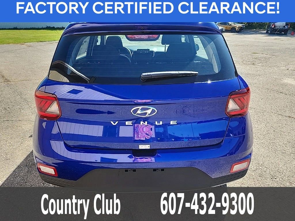 Used 2025 Hyundai Venue SEL image 7