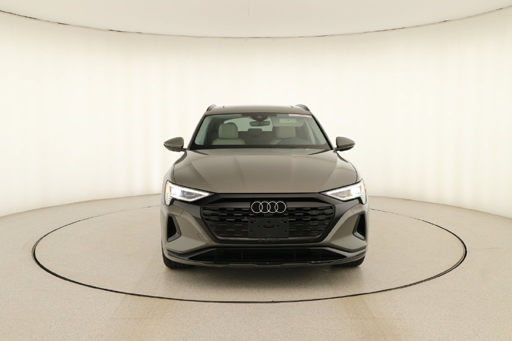 Certified 2024 Audi Q8 e-tron Premium Plus AWD/4WD image 11
