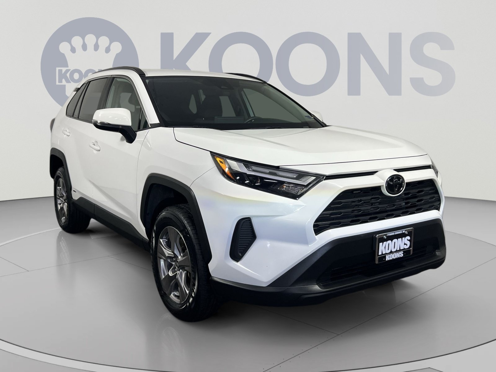 Used 2025 Toyota RAV4 XLE AWD/4WD image 10