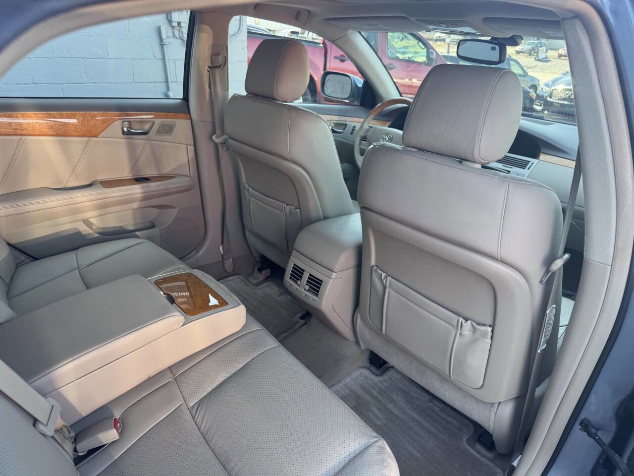 Used 2006 Toyota Avalon Limited FWD image 23