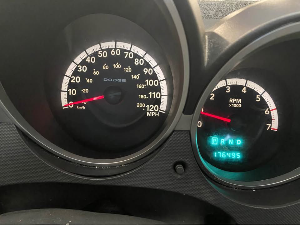 Used 2008 Dodge Nitro R/T image 13