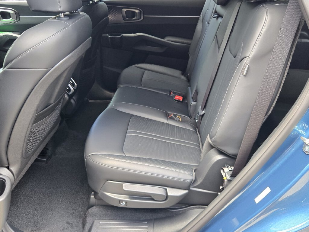 New 2026 Kia Sorento EX FWD image 8