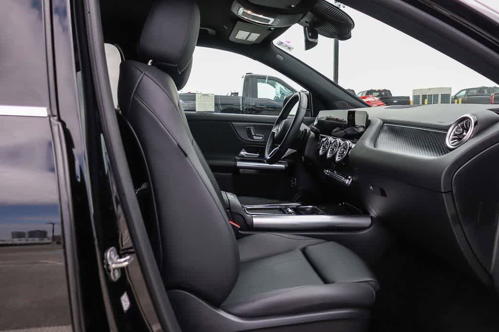 Used 2025 Mercedes-Benz GLA 250 image 16
