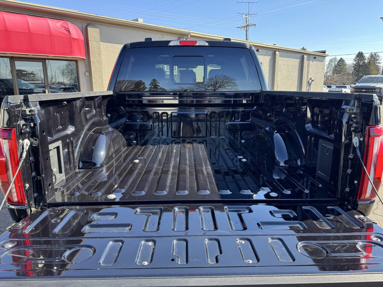 Used 2025 Ford F150 Lariat image 16