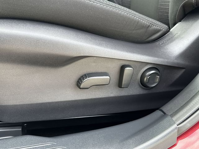 Used 2025 Subaru Outback Premium AWD/4WD image 19
