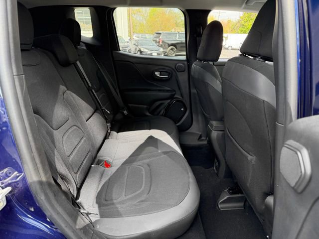 Used 2017 Jeep Renegade Altitude AWD/4WD image 8