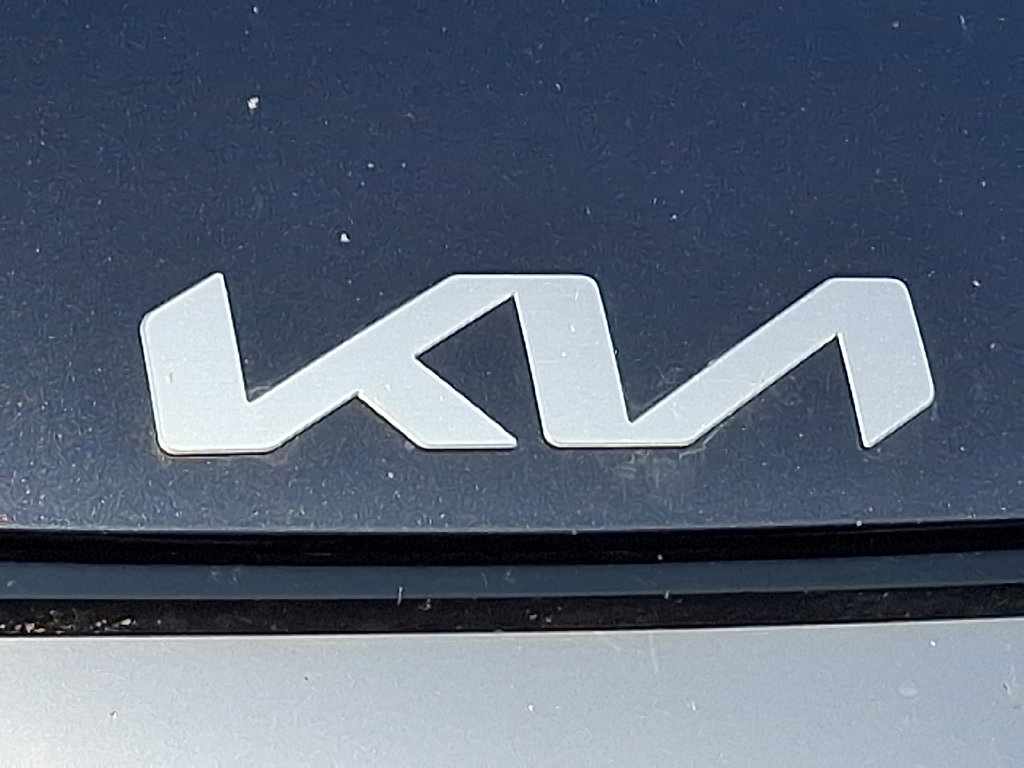 Used 2024 Kia Sportage EX FWD image 28