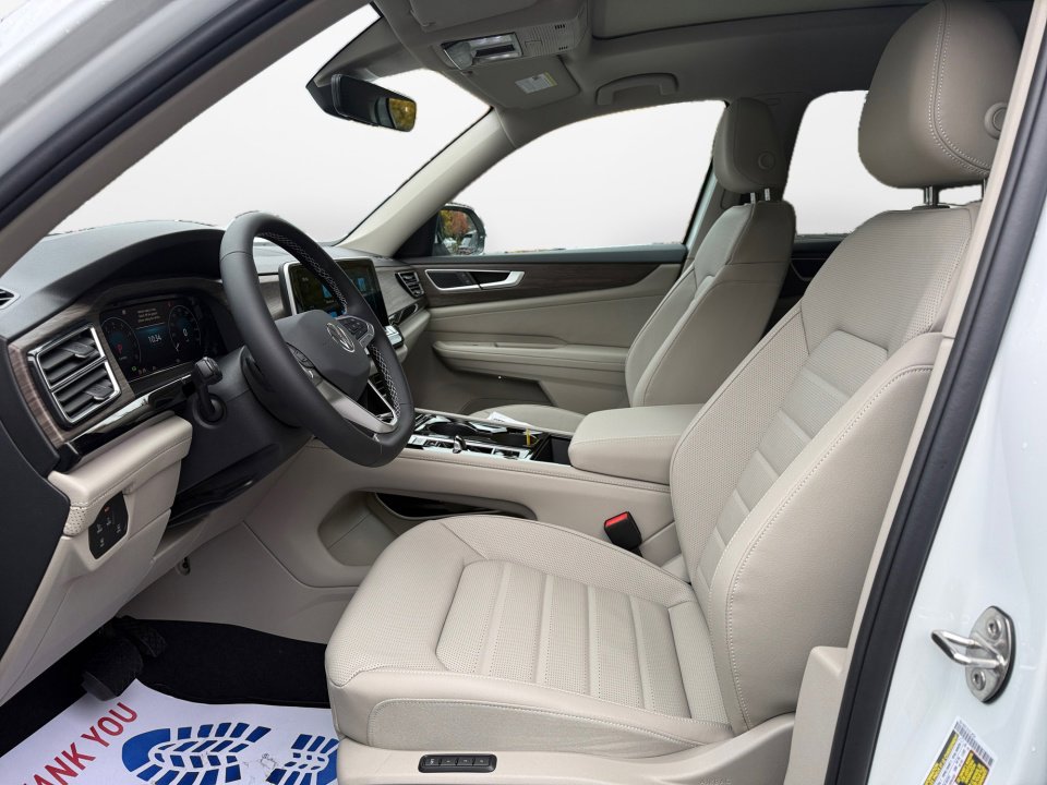 New 2026 Volkswagen Atlas SEL image 9