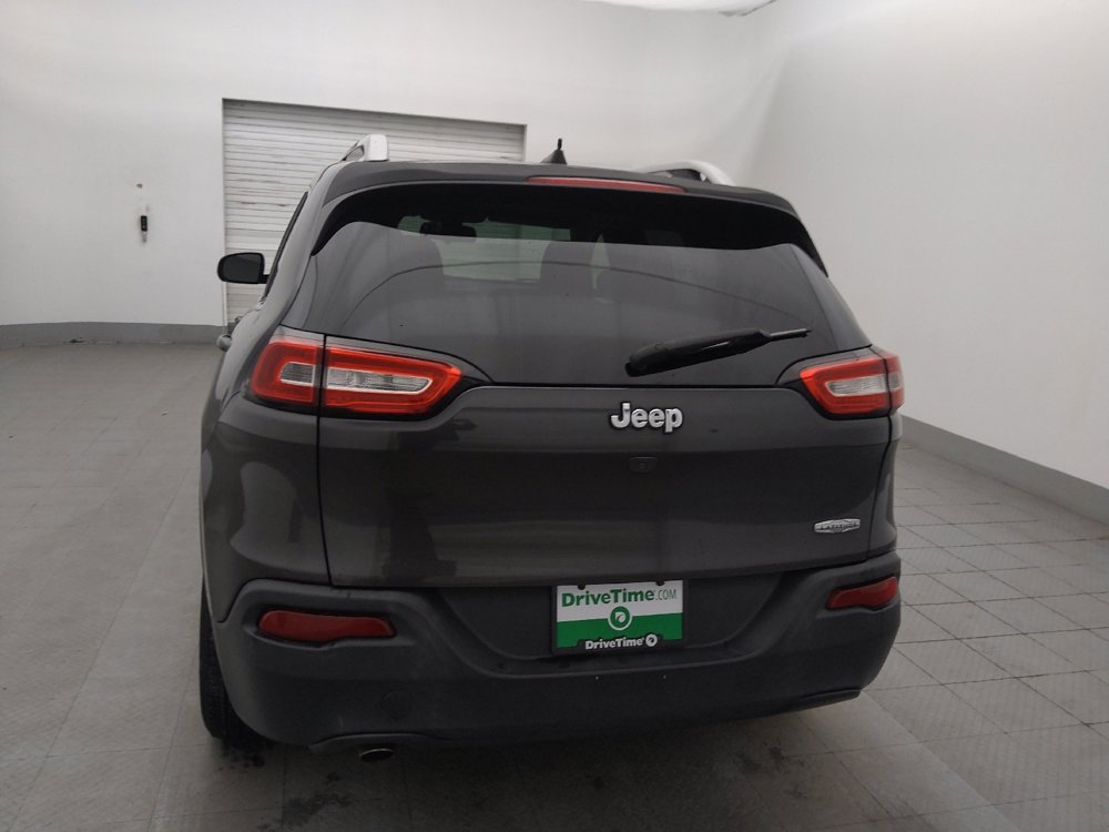 Used 2017 Jeep Cherokee Latitude image 6