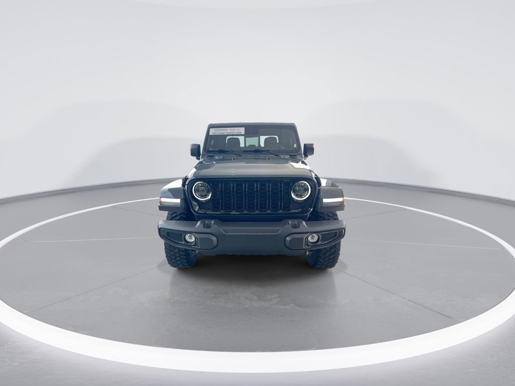 Used 2025 Jeep Gladiator Sport AWD/4WD image 3