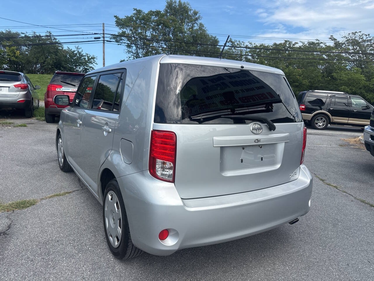 Used 2011 Scion xB FWD image 11