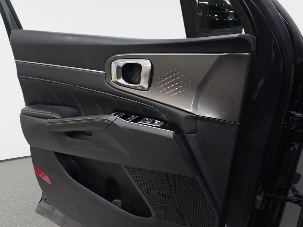 Used 2023 Kia Sorento SX image 30