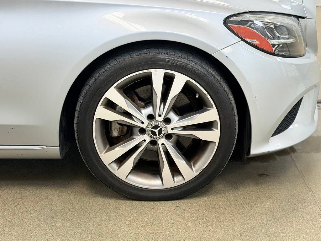 Used 2020 Mercedes-Benz C 300 Sedan image 4