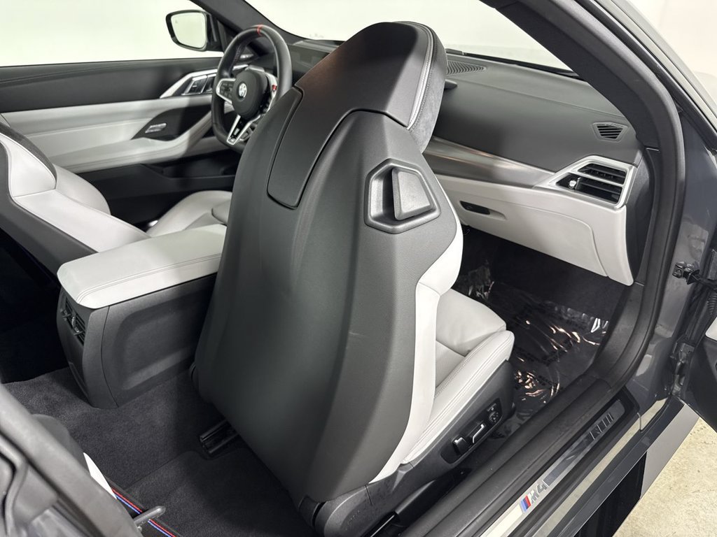 Used 2027 BMW M4 Coupe w/ Executive Package RWD image 24