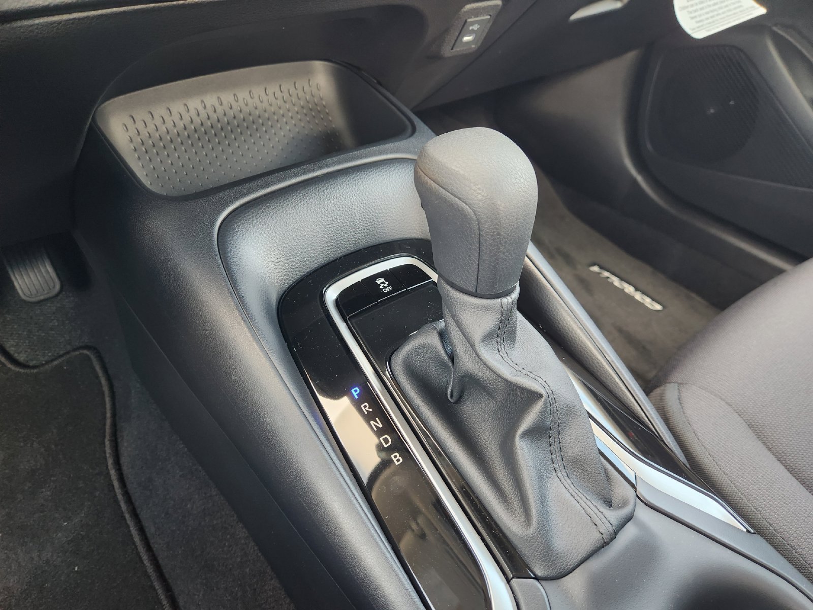 New 2027 Toyota Corolla LE FWD image 21